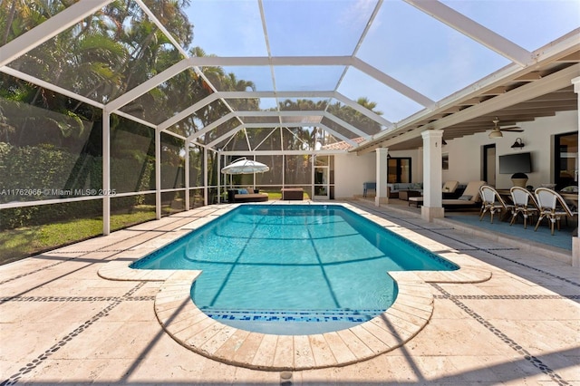 13453 SW 58th Ave, Pinecrest, FL 33156 - swimming pool featuring a patio, an outdoor living space, ceiling fan, and glass enclosure