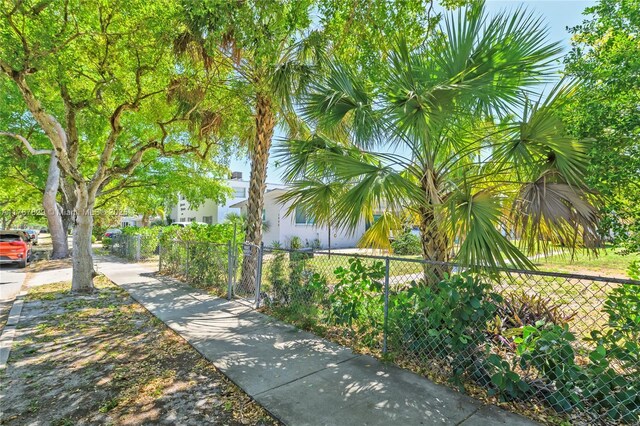 1946 Madison St, Hollywood, FL 33020 - photo 4