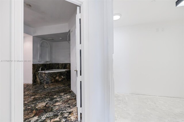 550 SE 5th Ave Unit 606S, Boca Raton, FL 33432 - view of bathroom