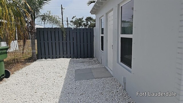 442 SW 22nd Ave, Fort Lauderdale, FL 33312 - gate with fence