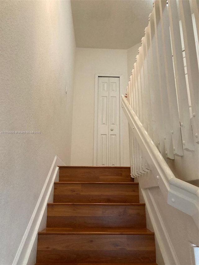 5450 NW 107th Ave Unit 705, Doral, FL 33178 - view of stairs