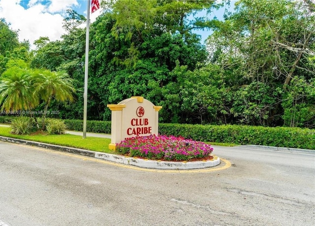 5530 NW 61st St Unit 303, Coconut Creek, FL 33073 - view of community sign