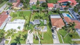 bird's eye view with a residential view