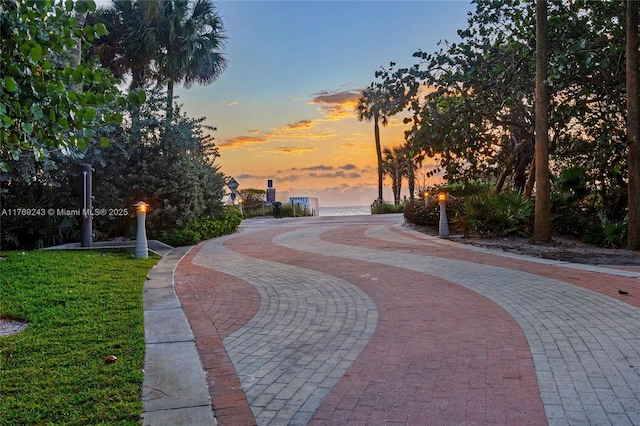 2899 Collins Ave Unit 1638, Miami Beach, FL 33140 - view of community with curved driveway