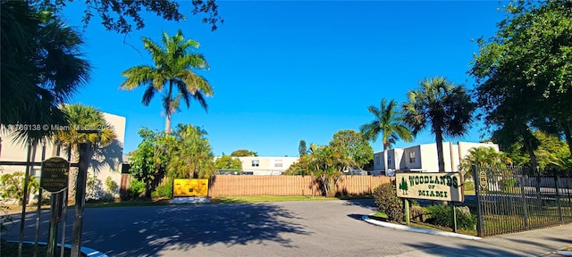14241 Memorial Hwy Unit 9F, Miami, FL 33161 - photo 2