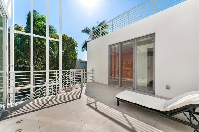 1250 N Venetian Way, Miami, FL 33139 - photo 44