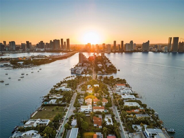 1250 N Venetian Way, Miami, FL 33139 - photo 58