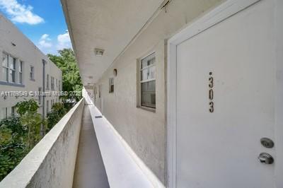 1615 Meridian Ave Unit 303, Miami Beach, FL 33139 - photo 2