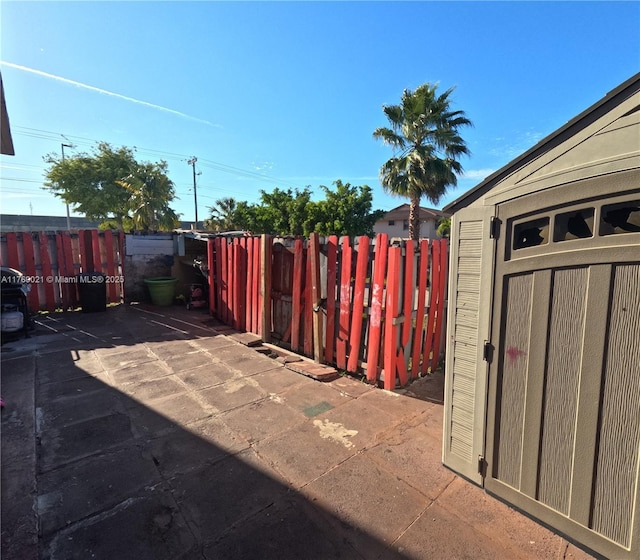 5775 W 20th Ave Unit 107, Hialeah, FL 33012 - view of patio