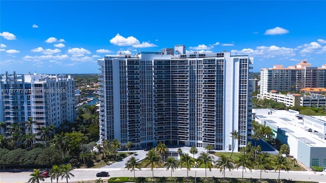 view of property featuring a city view