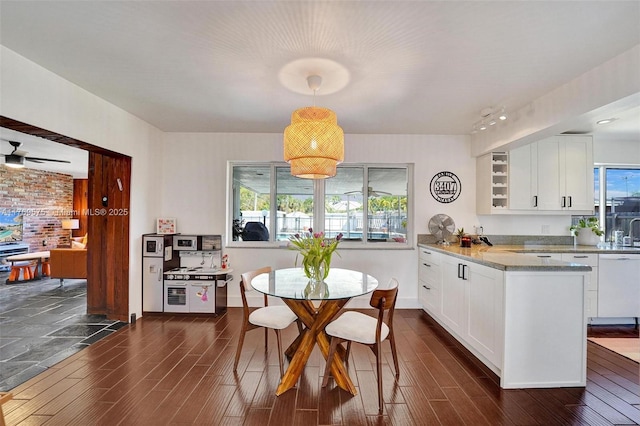 3407 N Longfellow Cir, Hollywood, FL 33021 - dining area with dark wood finished floors and a ceiling fan