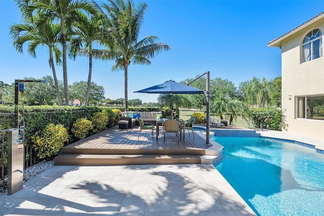 2541 Golf View Dr, Weston, FL 33327 - view of swimming pool with an outdoor hangout area and a deck