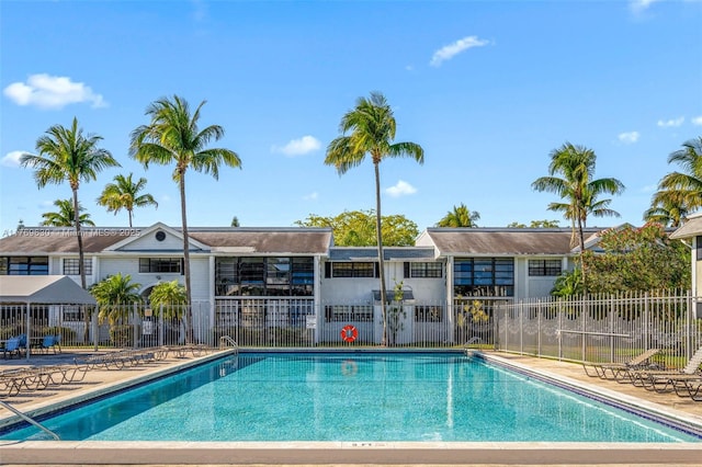 915 NE 199th St Unit 202-15, Miami, FL 33179 - community pool featuring fence and a patio