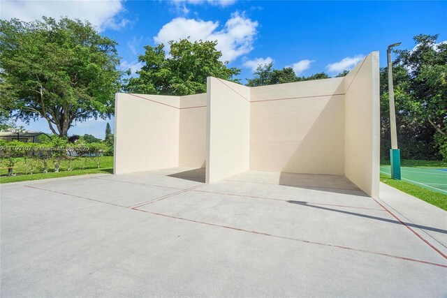 4306 N Carambola Cir N, Coconut Creek, FL 33066 - view of gate
