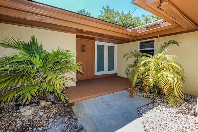 19915 NE 10th Place Way, Miami, FL 33179 - entrance to property featuring stucco siding