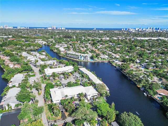 8 Hathaway Ln, Wilton Manors, FL 33305 - view of property location featuring skyline, a large body of water, and nearby suburban area