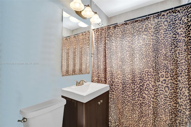 731 SW 8th Ave, Hallandale Beach, FL 33009 - bathroom featuring toilet and vanity