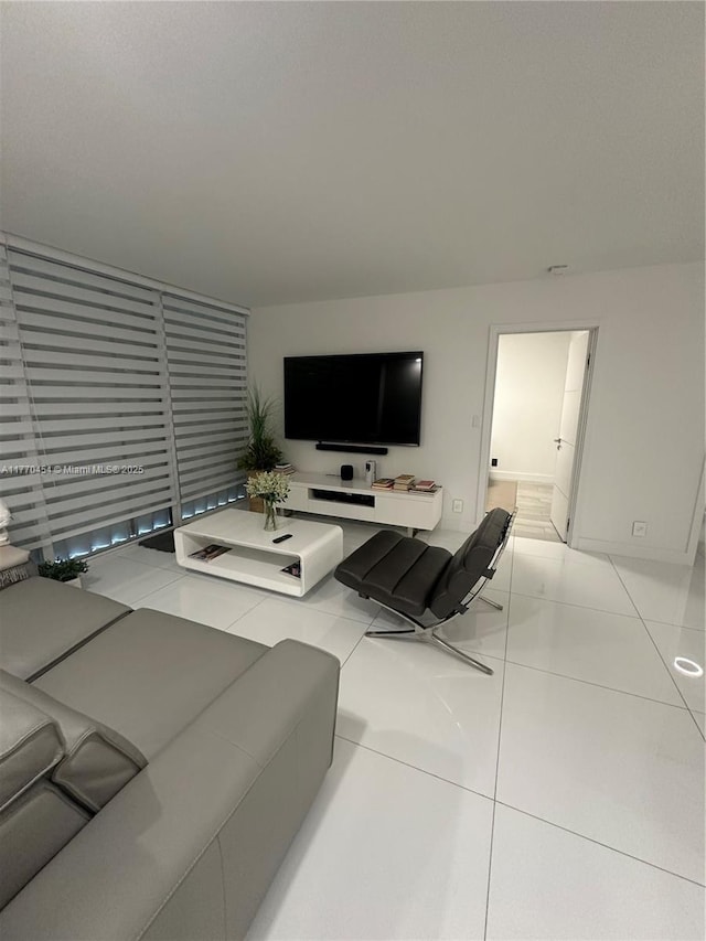 20225 NE 34th St Unit 1022, Aventura, FL 33180 - living area with tile patterned flooring