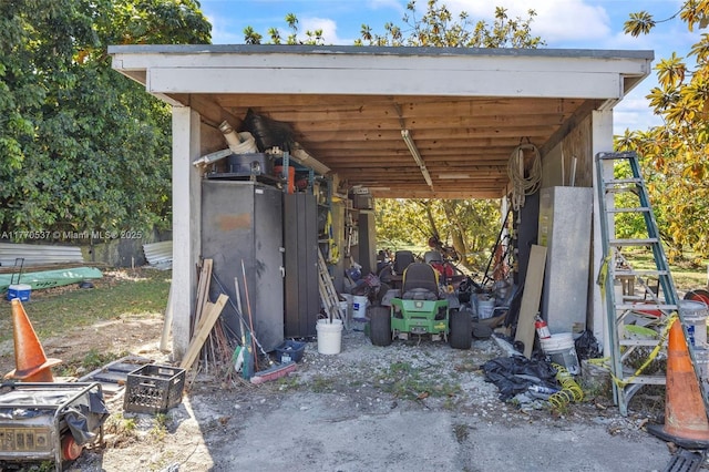 exterior space featuring an outbuilding