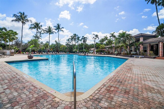 2791 La Paz Ave, Cooper City, FL 33026 - community pool with a patio