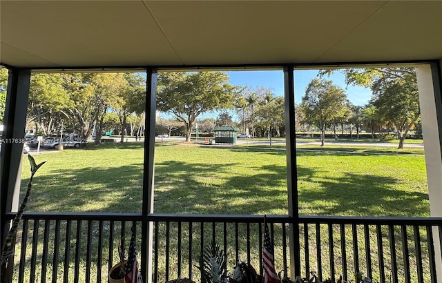 3301 N Country Club Dr Unit 110, Aventura, FL 33180 - view of yard