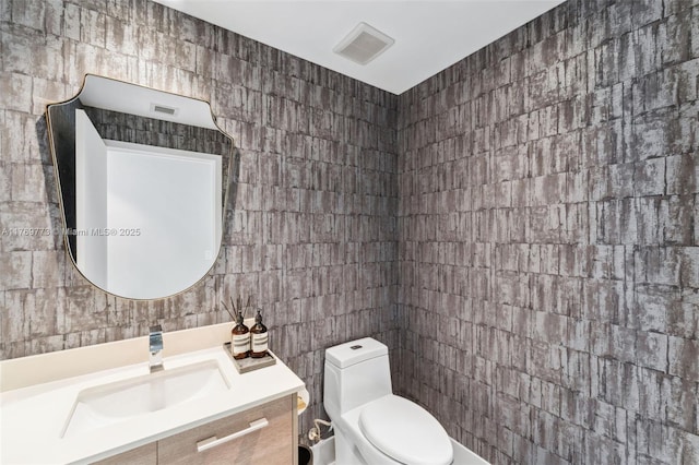 650 NE 32nd St Unit Ph5004, Miami, FL 33137 - half bath with tile walls, toilet, and vanity