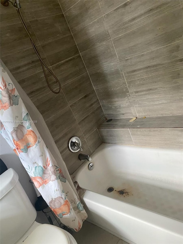 840 NE 32nd Ct, Pompano Beach, FL 33064 - full bath with toilet and shower / tub combo