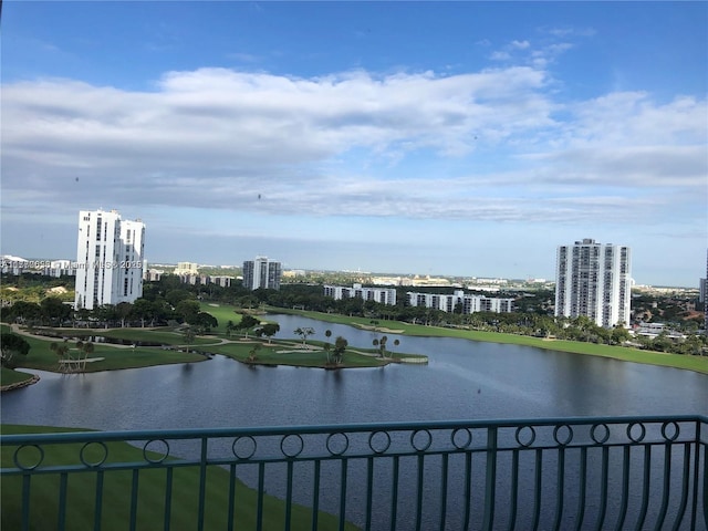 20000 E Country Club Dr Unit Ts02, Aventura, FL 33180 - property view of water with a view of city