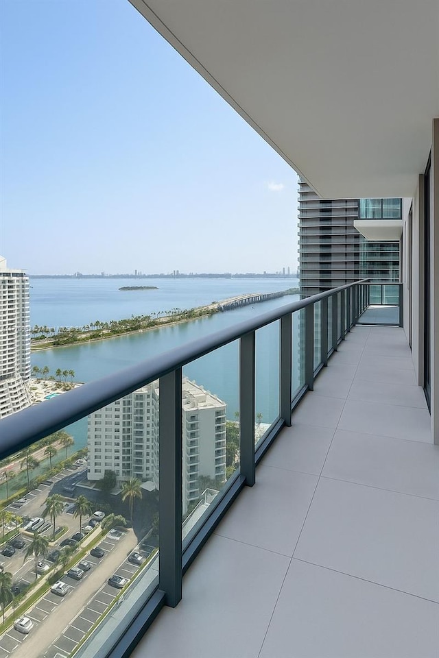 501 NE 31st St Unit 2710, Miami, FL 33137 - balcony featuring a water view