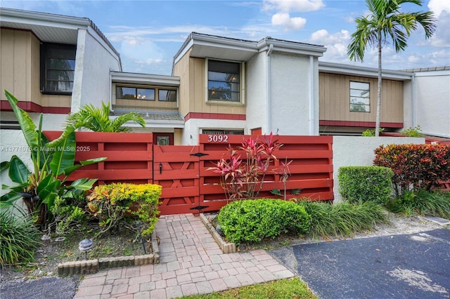 3092 Bermwood Ln Unit 238, Hollywood, FL 33021 - photo 2