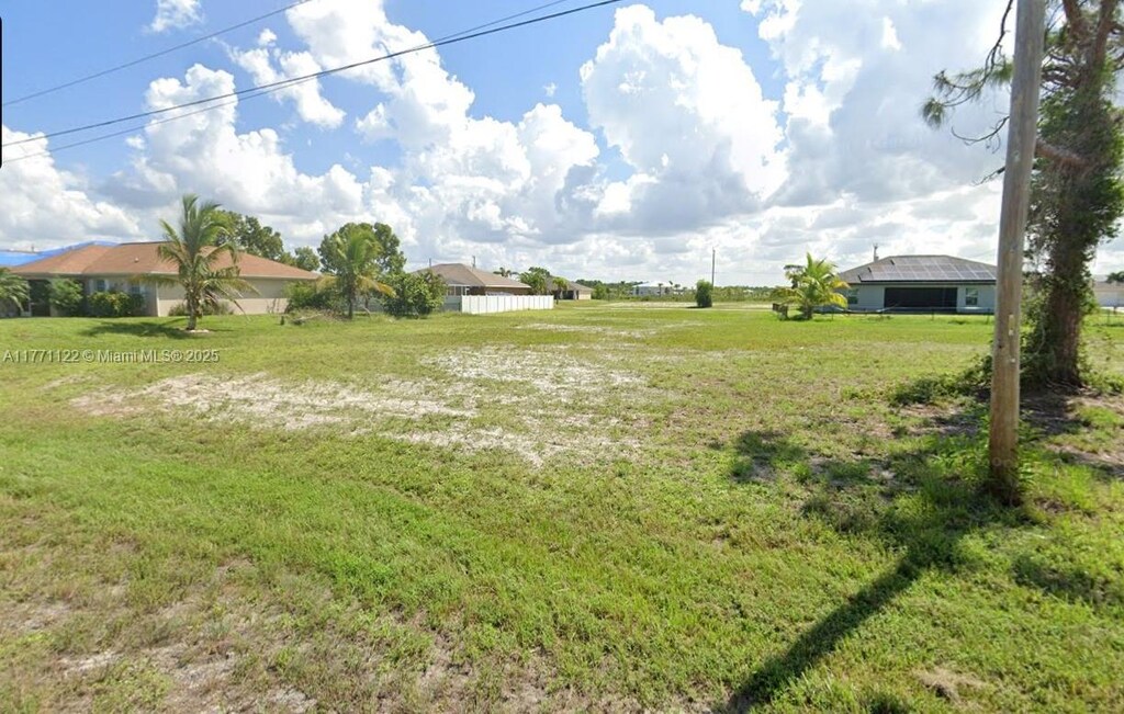 4309 NW 36 Th Pl, Cape Coral, FL 33993 - photo 1