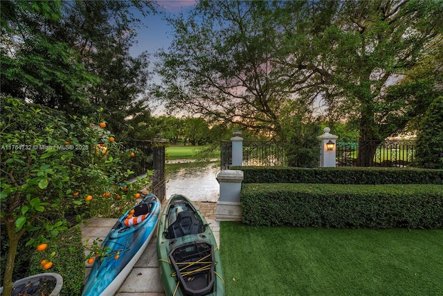 3916 Granada Blvd, Coral Gables, FL 33134 - exterior space with fence