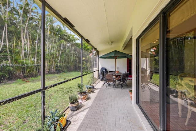 19460 NW 8th St, Pembroke Pines, FL 33029 - sunroom / solarium with outdoor dining space