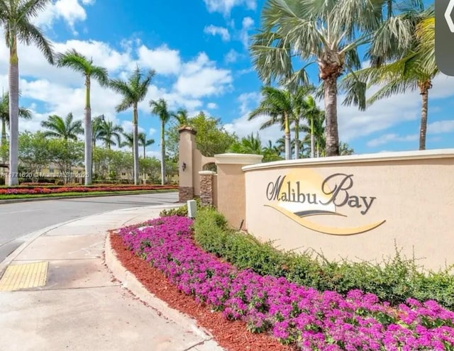 1650 NE 33rd Ave Unit 105-7, Homestead, FL 33033 - view of community sign