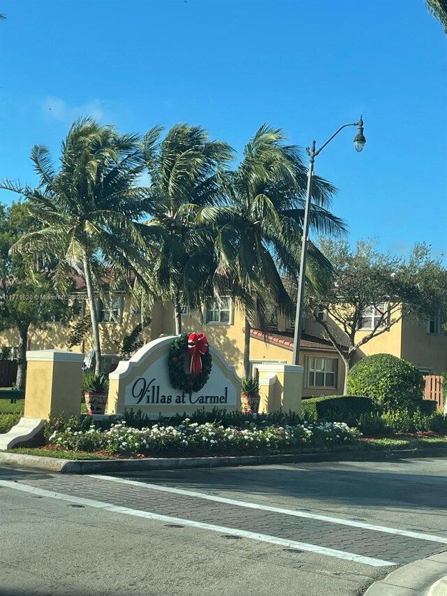 1650 NE 33rd Ave Unit 105-7, Homestead, FL 33033 - view of community sign