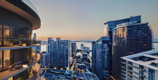 690 SW 1st Ave Unit 2610, Miami, FL 33130 - property's view of city