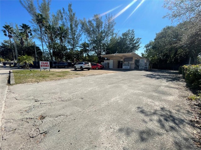8260 NW 27th Pl, Sunrise, FL 33322 - photo 1