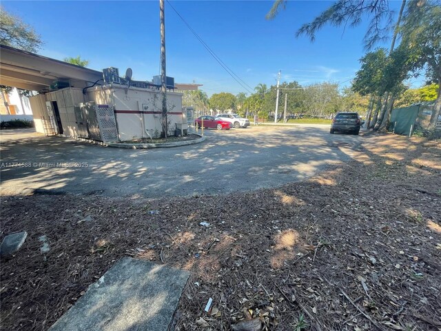 8260 NW 27th Pl, Sunrise, FL 33322 - photo 3