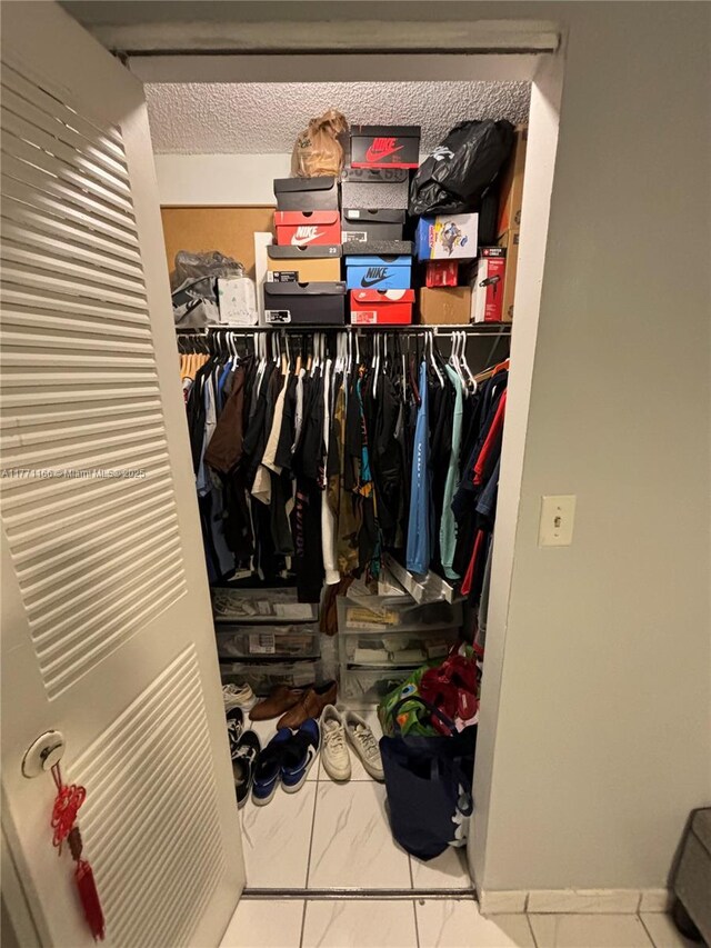 8883 Fontainebleau Blvd Unit 202, Miami, FL 33172 - view of closet