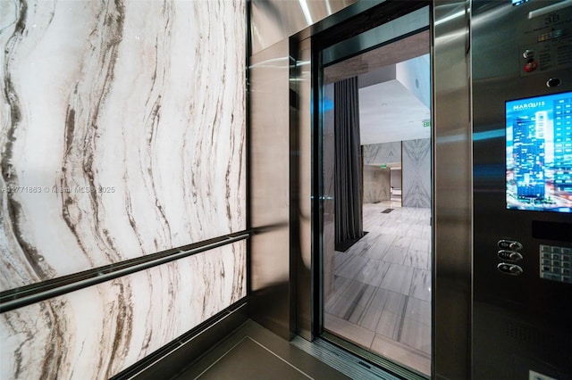 1100 Biscayne Blvd Unit 4901, Miami, FL 33132 - elevator