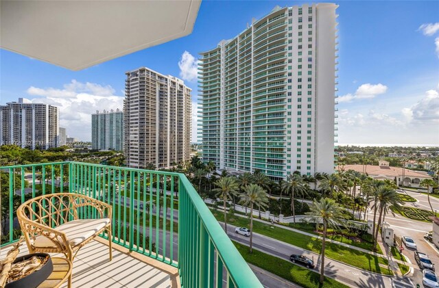 20000 E Country Club Dr Unit 911, Aventura, FL 33180 - photo 5