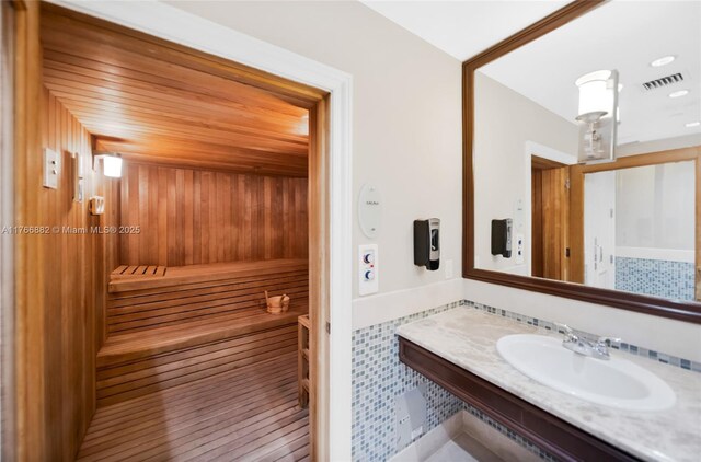 20000 E Country Club Dr Unit 911, Aventura, FL 33180 - photo 46