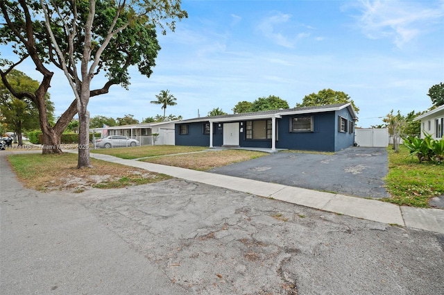 18321 NE 7th Ct, North Miami Beach, FL 33179 - photo 2
