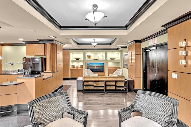 3001 NE 185th St Unit 418, Aventura, FL 33180 - welcome area featuring ornamental molding