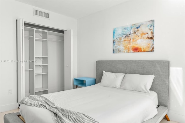 2600 E Hallandale Beach Blvd Unit T1001, Hallandale Beach, FL 33009 - bedroom featuring a closet