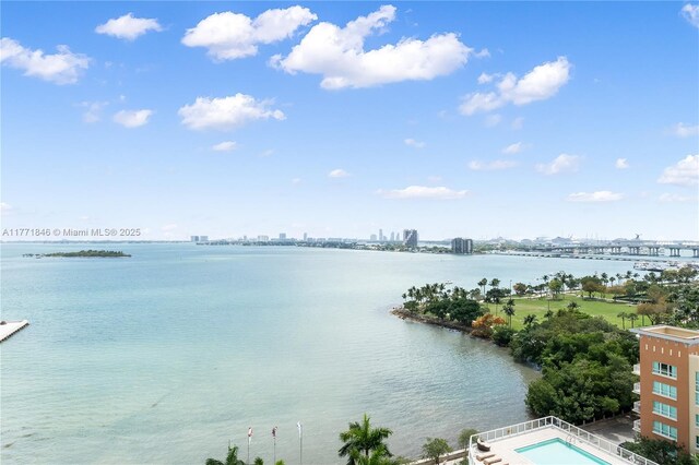 water view featuring a city view