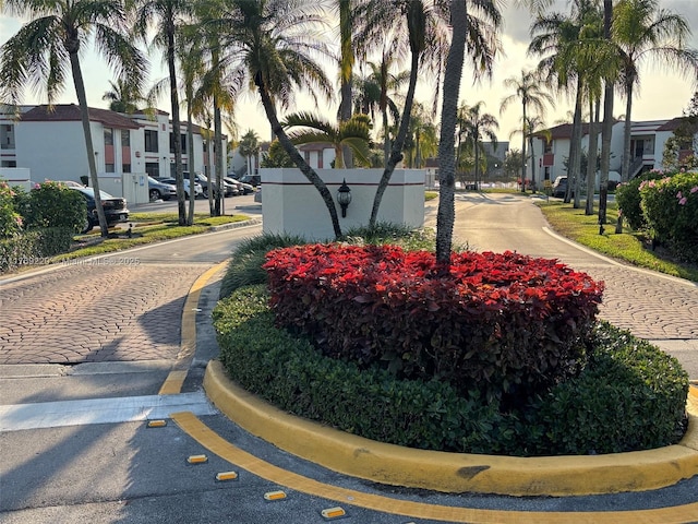 1170 N Hiatus Rd Unit 1170, Pembroke Pines, FL 33026 - view of property's community with a residential view