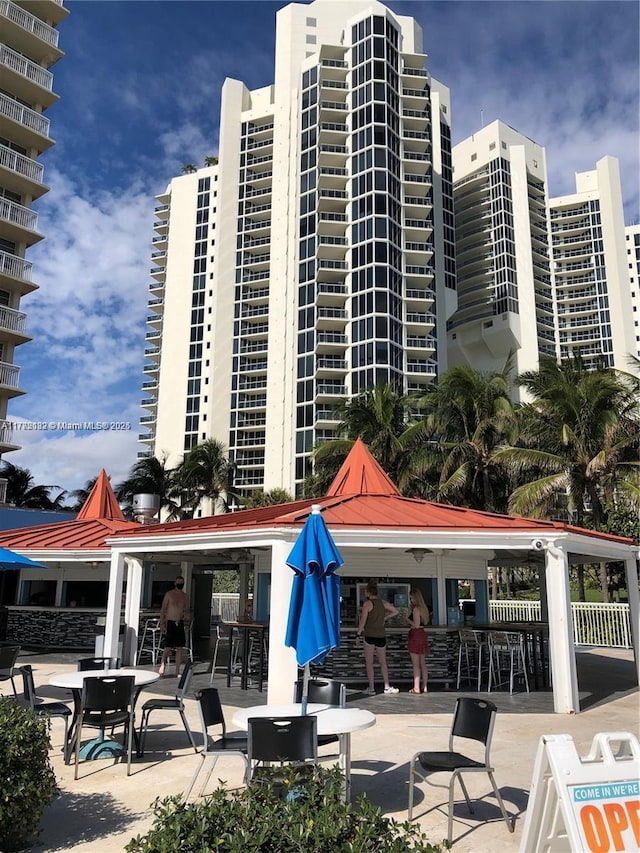 19201 Collins Ave Unit 425, Sunny Isles Beach, FL 33160 - exterior space