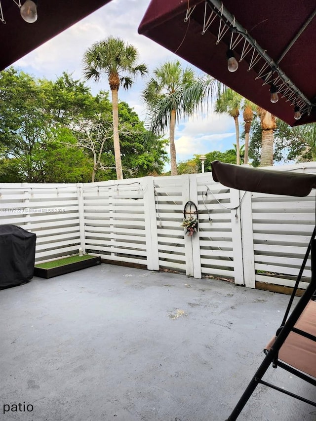 575 NW 98th Ave, Plantation, FL 33324 - view of patio