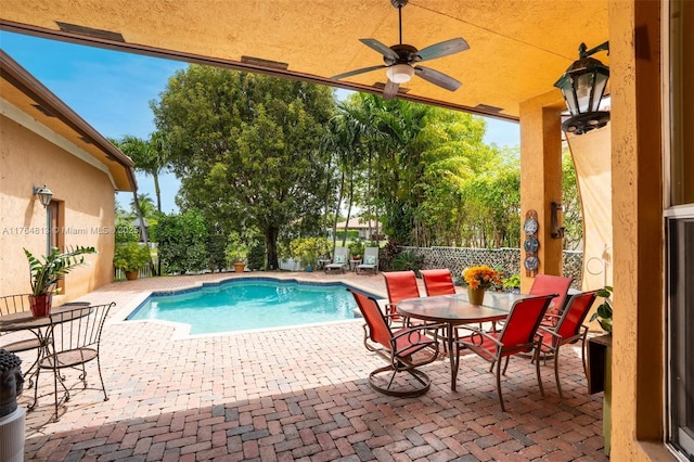 3091 SW 195th Ter, Miramar, FL 33029 - view of pool with a fenced in pool, a fenced backyard, ceiling fan, and a patio area